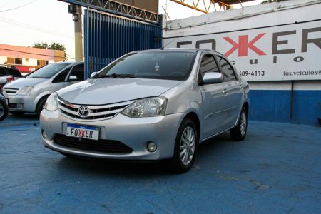 toyota-etios-sedan-2013-sao-jose-04e288362268ed607fb75bdd95a48e2b